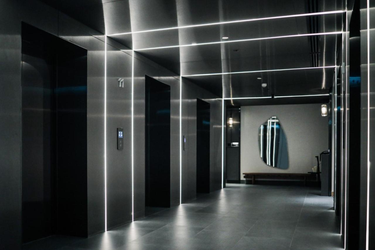 Kimpton Maa-Lai Bangkok By Ihg Ξενοδοχείο Εξωτερικό φωτογραφία The elevators