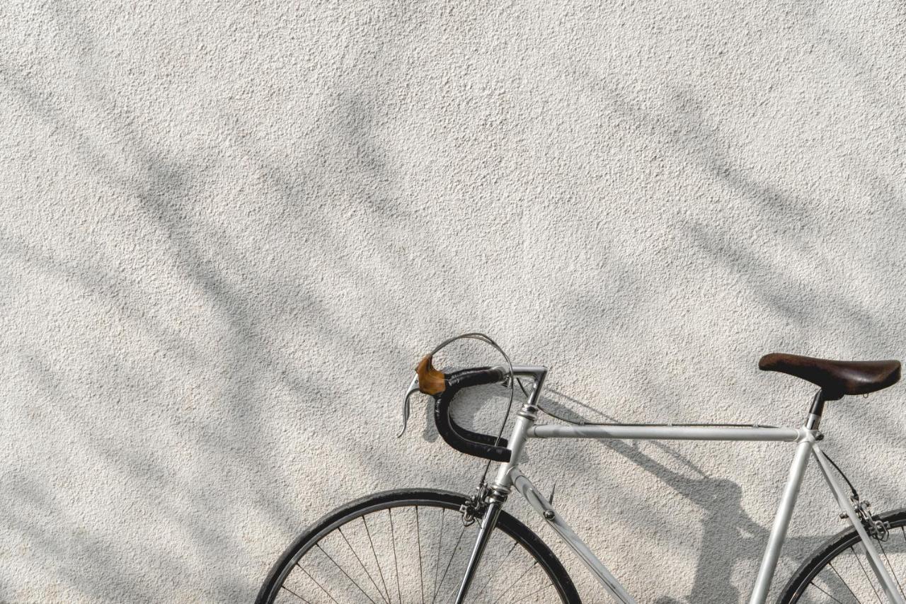 Kimpton Maa-Lai Bangkok By Ihg Ξενοδοχείο Εξωτερικό φωτογραφία A fixed gear bicycle
