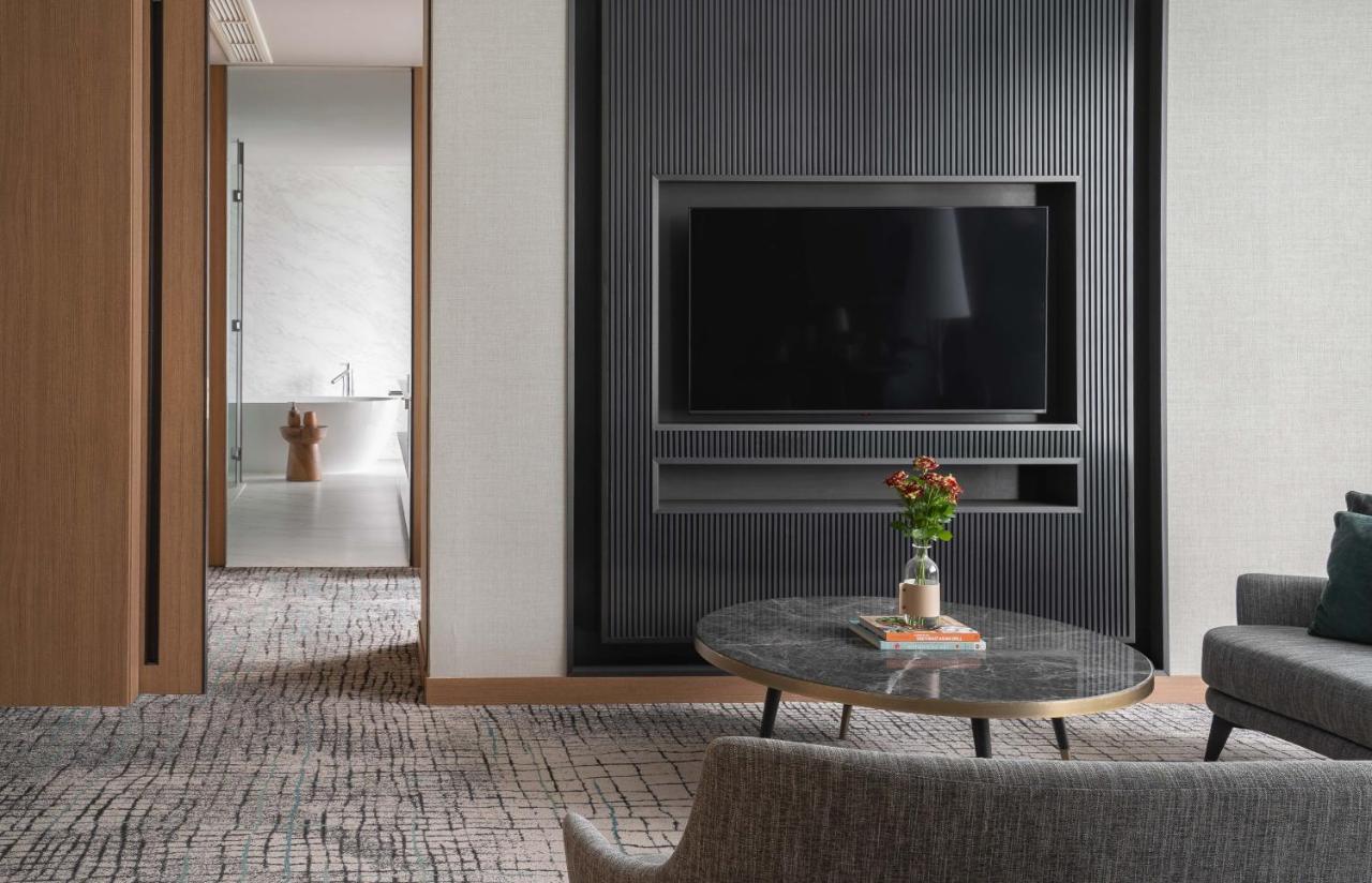 Kimpton Maa-Lai Bangkok By Ihg Ξενοδοχείο Εξωτερικό φωτογραφία A room at the hotel