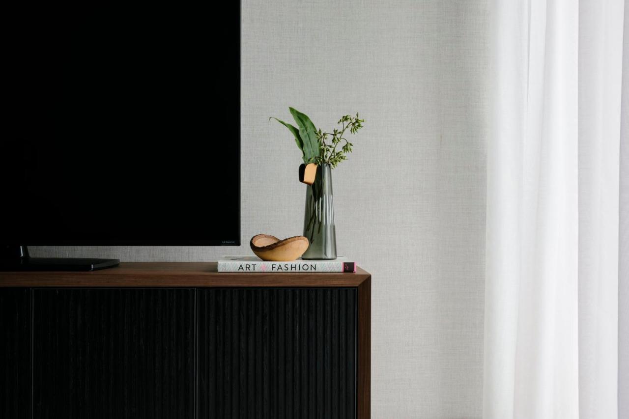 Kimpton Maa-Lai Bangkok By Ihg Ξενοδοχείο Εξωτερικό φωτογραφία The Art of Fashion