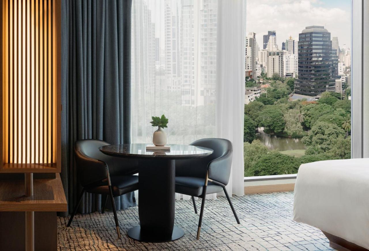 Kimpton Maa-Lai Bangkok By Ihg Ξενοδοχείο Εξωτερικό φωτογραφία A room at the hotel
