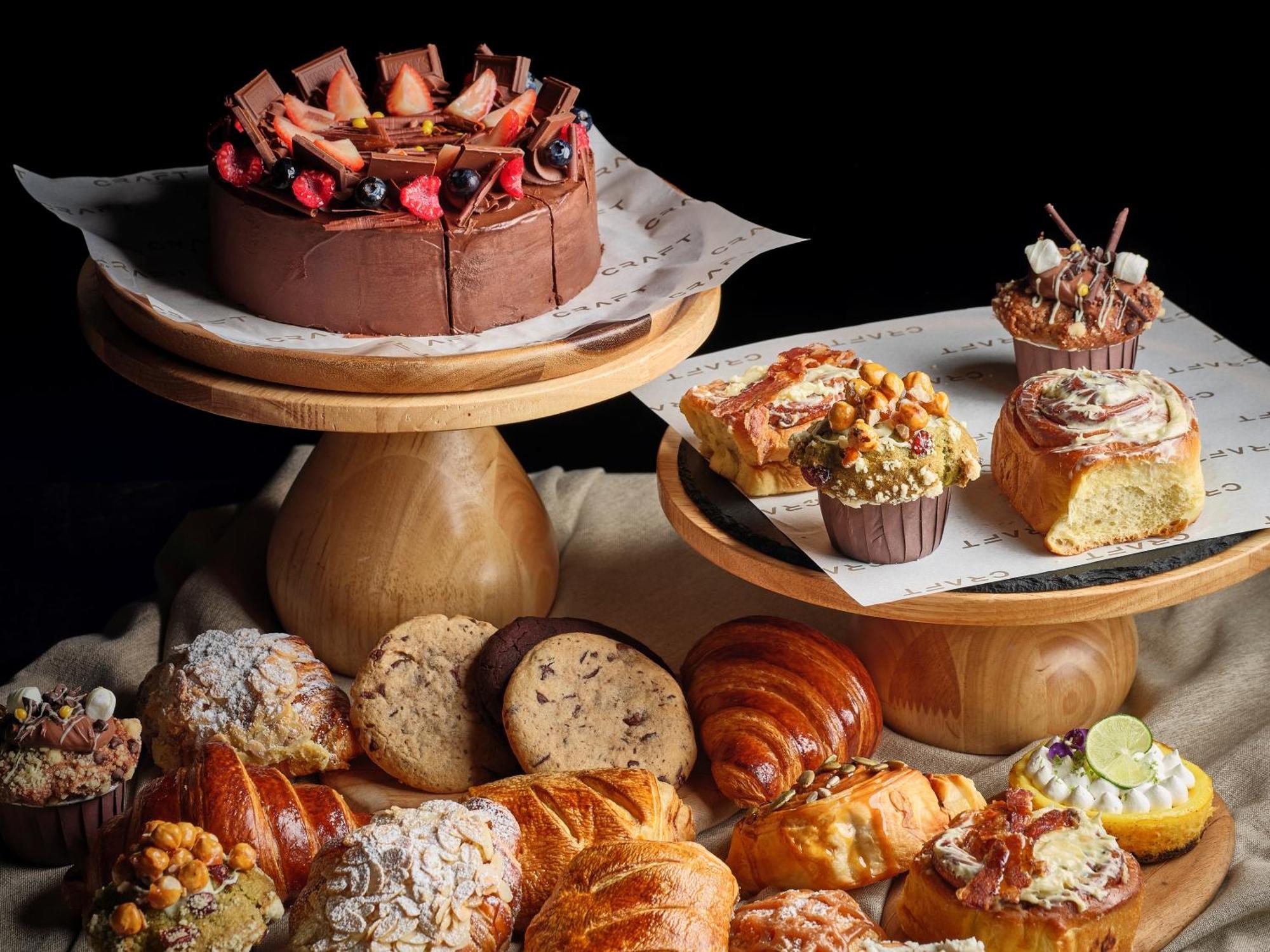 Kimpton Maa-Lai Bangkok By Ihg Ξενοδοχείο Εξωτερικό φωτογραφία A selection of pastries