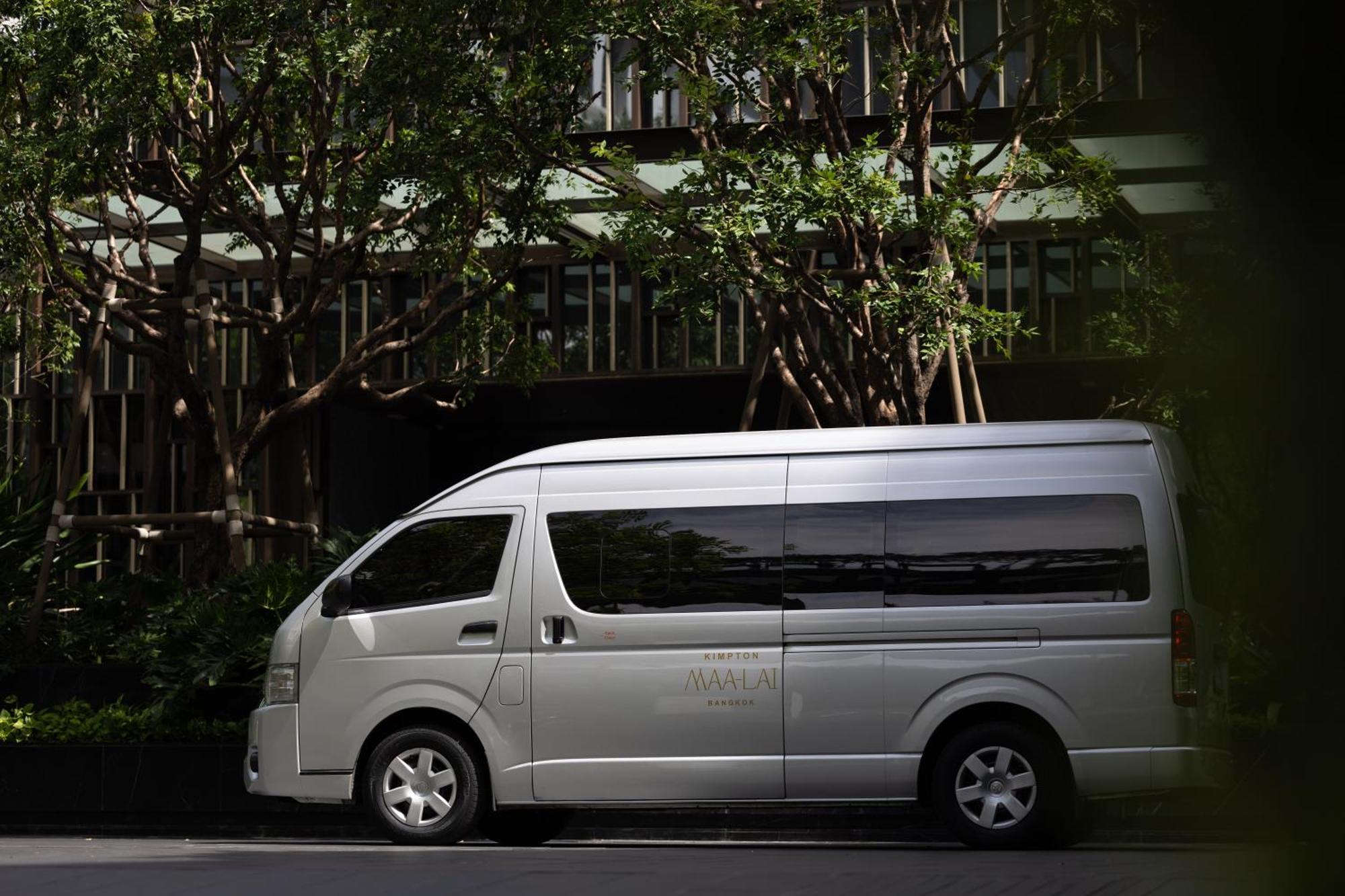 Kimpton Maa-Lai Bangkok By Ihg Ξενοδοχείο Εξωτερικό φωτογραφία Toyota HiAce